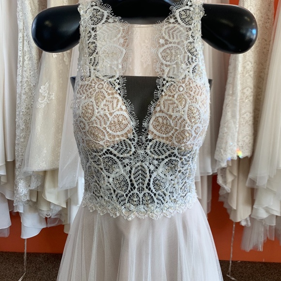 SOLD OUT - Picture 5 of 6